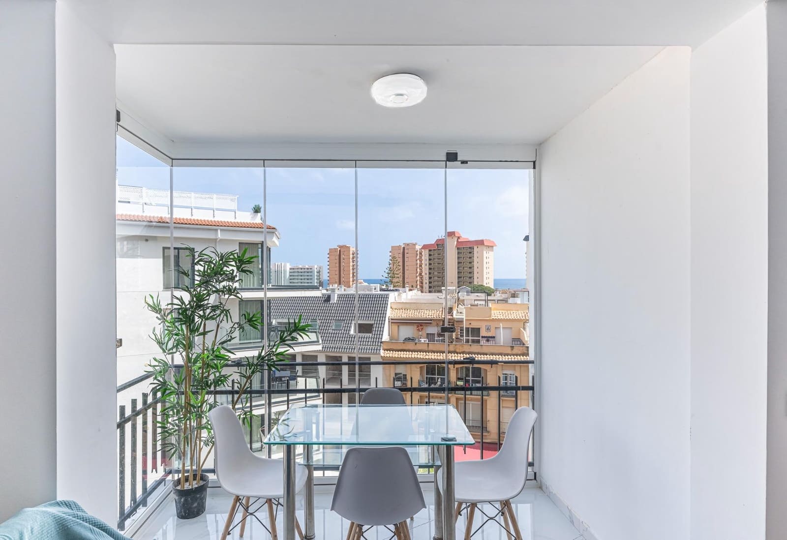 Estudio en Fuengirola en venta con piscina - 259.000 € (Ref: 9788490)