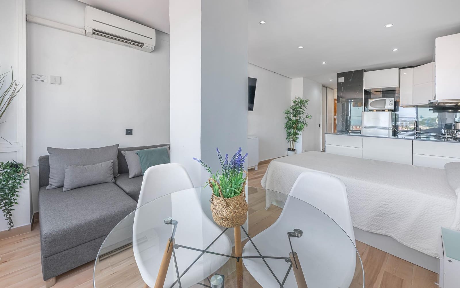 Studio til salgs i Torremolinos med svømmebasseng - € 250 000 (Ref: 9804395)