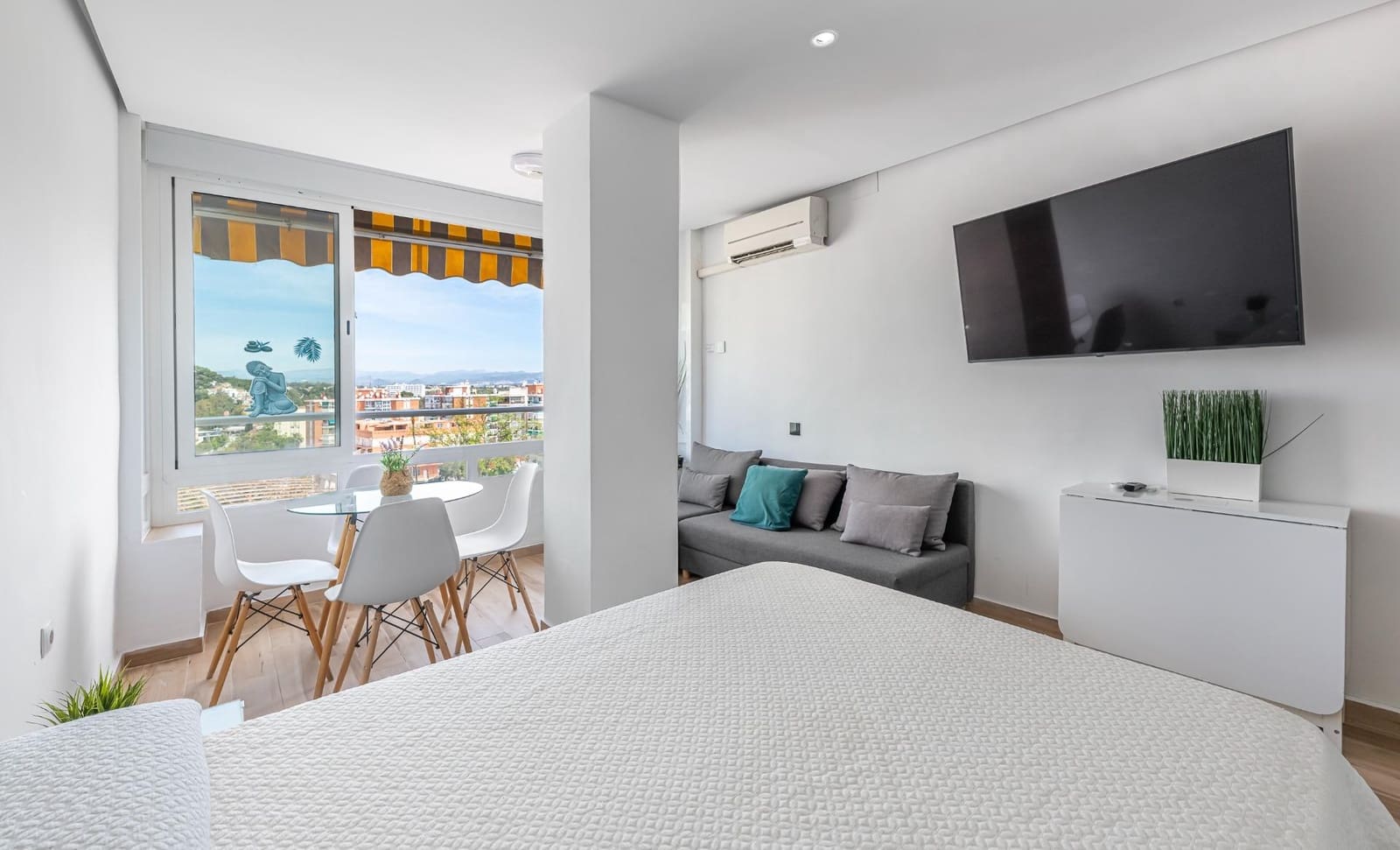 Studio til salgs i Torremolinos med svømmebasseng - € 250 000 (Ref: 9804395)