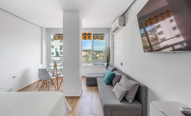 Studio til salgs i Torremolinos med svømmebasseng - € 250 000 (Ref: 9804395)