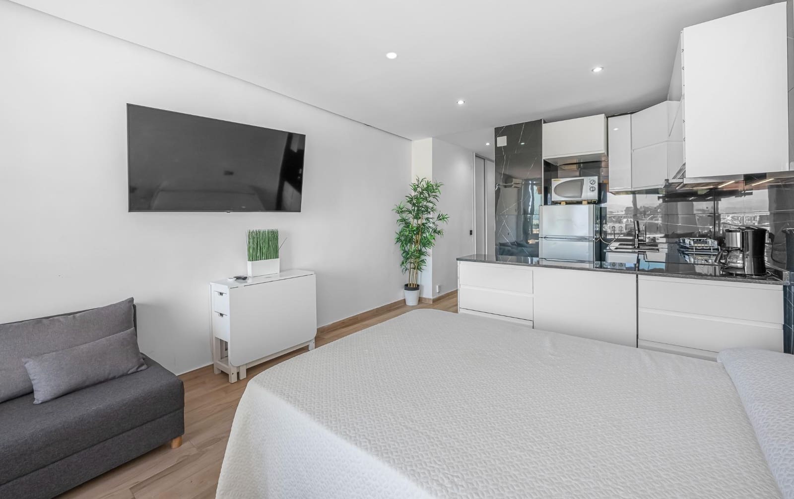 Studio til salgs i Torremolinos med svømmebasseng - € 250 000 (Ref: 9804395)