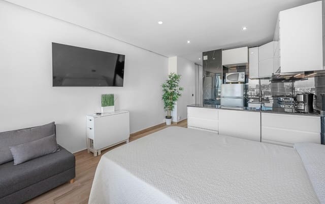 Studio til salgs i Torremolinos med svømmebasseng - € 250 000 (Ref: 9804395)