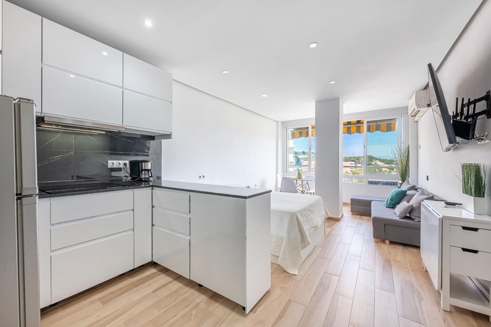 Studio til salgs i Torremolinos med svømmebasseng - € 250 000 (Ref: 9804395)