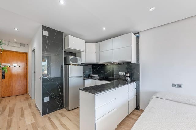 Studio til salgs i Torremolinos med svømmebasseng - € 250 000 (Ref: 9804395)