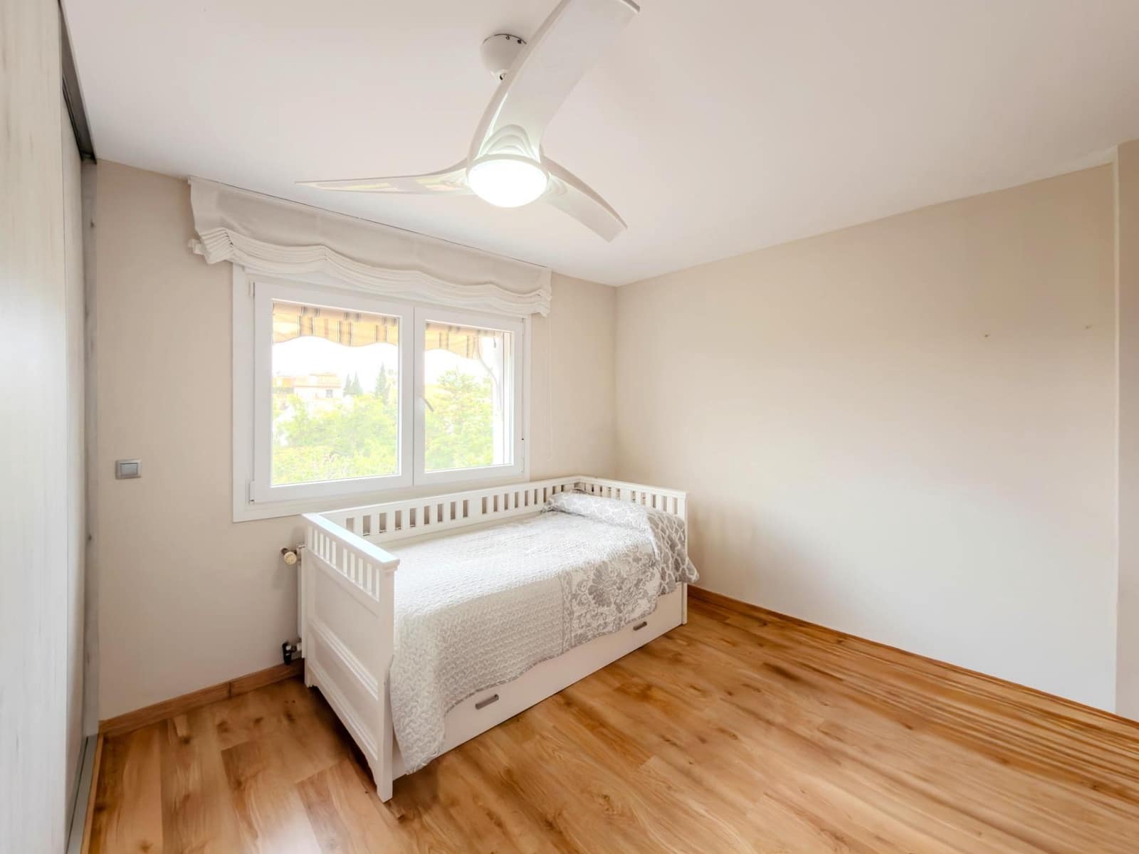 6 soverom Kjedet enebolig til salgs i El Coto med svømmebasseng garasje - € 860 000 (Ref: 9817979)