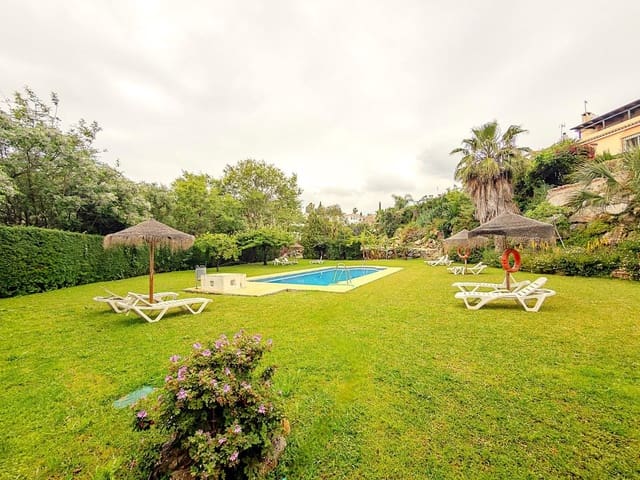 6 soverom Kjedet enebolig til salgs i El Coto, Mijas med svømmebasseng garasje - € 860 000 (Ref: 9817979)