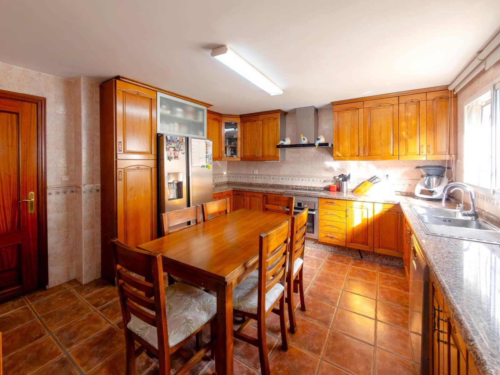 6 soverom Kjedet enebolig til salgs i El Coto med svømmebasseng garasje - € 860 000 (Ref: 9817979)