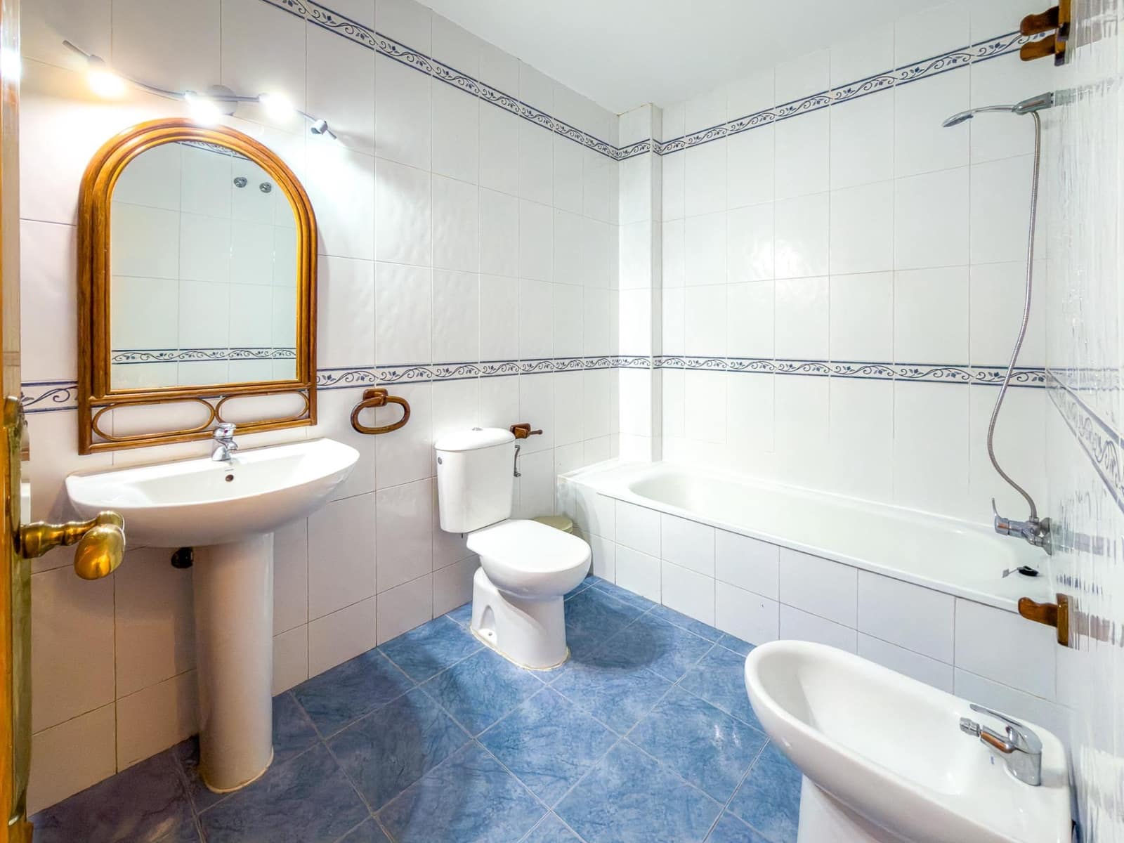 1 bedroom Studio for sale in Fuengirola with pool - € 235,000 (Ref: 9831627)