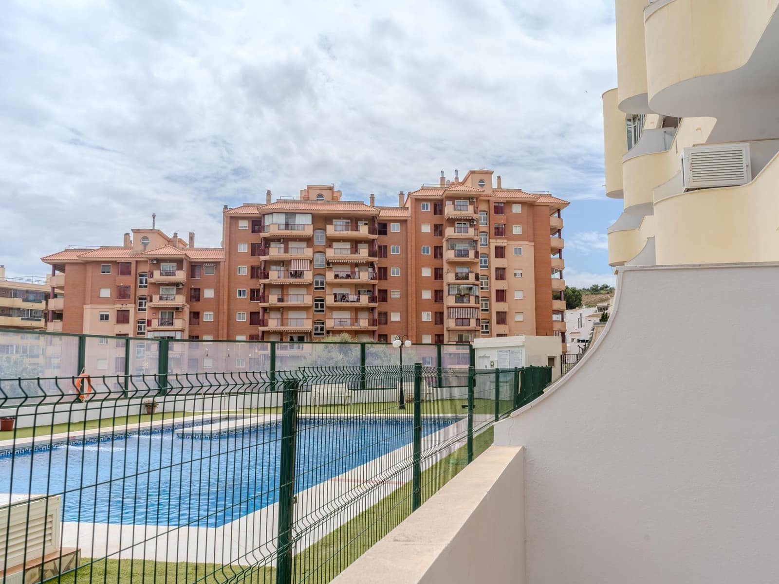 1 bedroom Studio for sale in Fuengirola with pool - € 235,000 (Ref: 9831627)