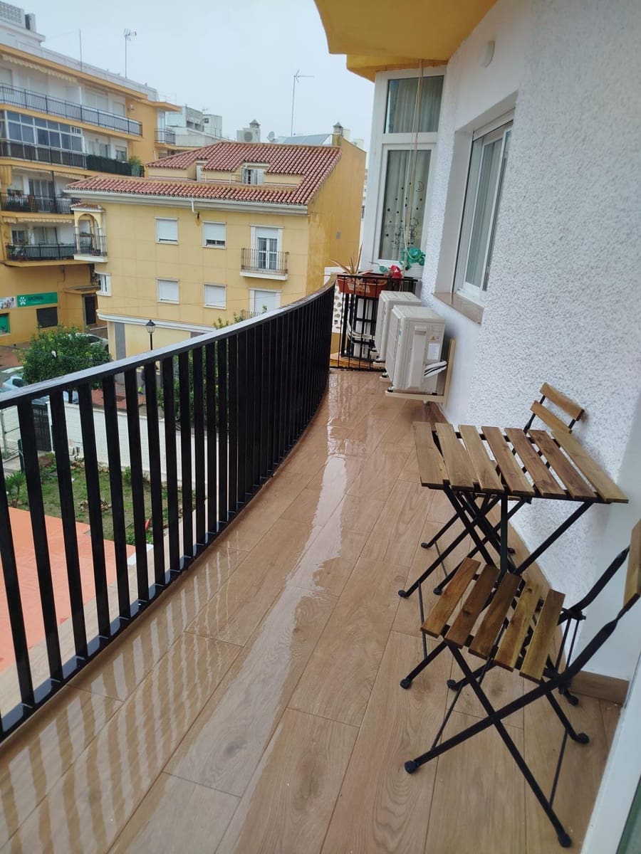 Apartamento de 1 habitación en Fuengirola en alquiler con piscina - 1.200 € (Ref: 9836403)