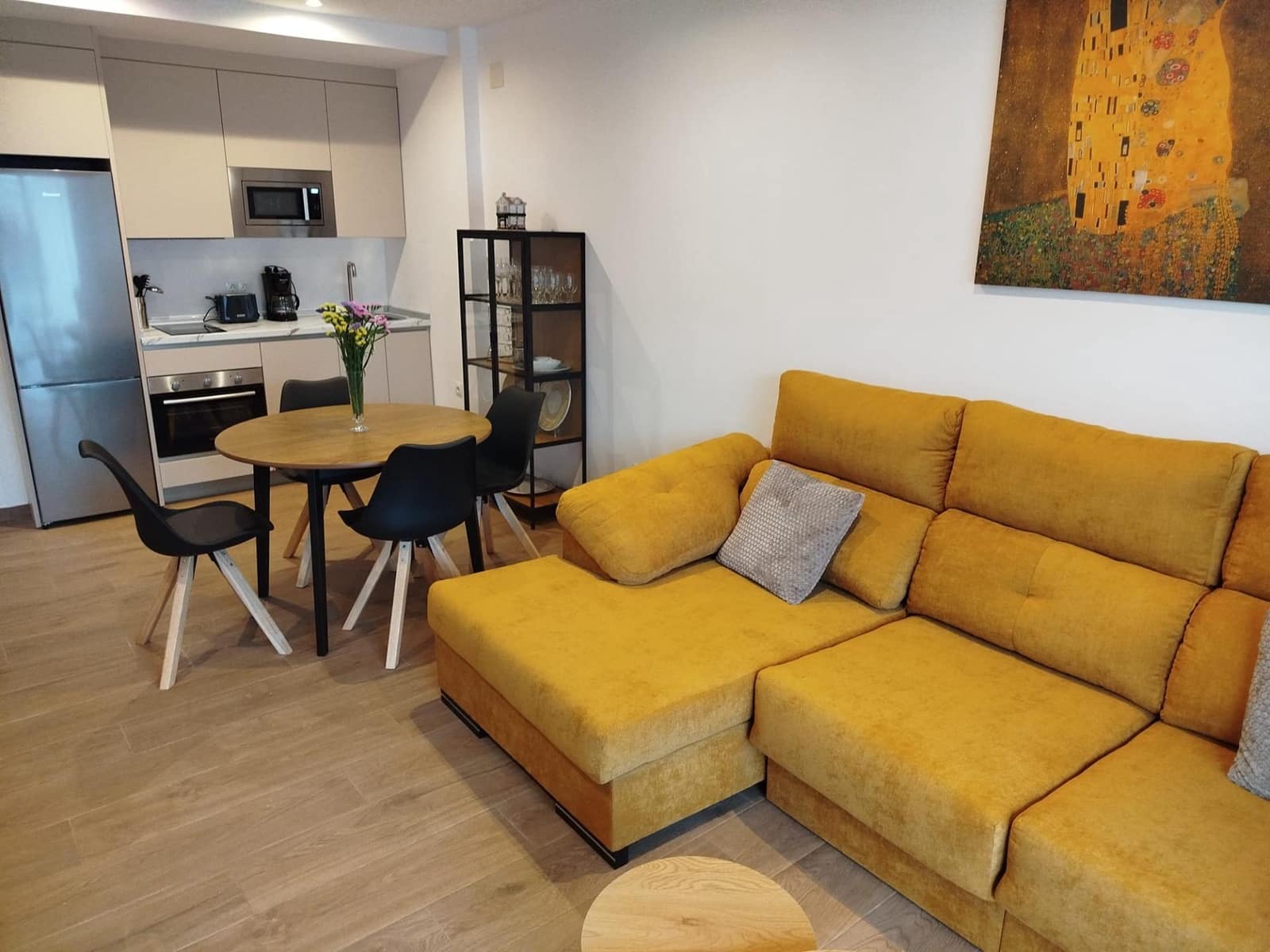 Apartamento de 1 habitación en Fuengirola en alquiler con piscina - 1.200 € (Ref: 9836403)