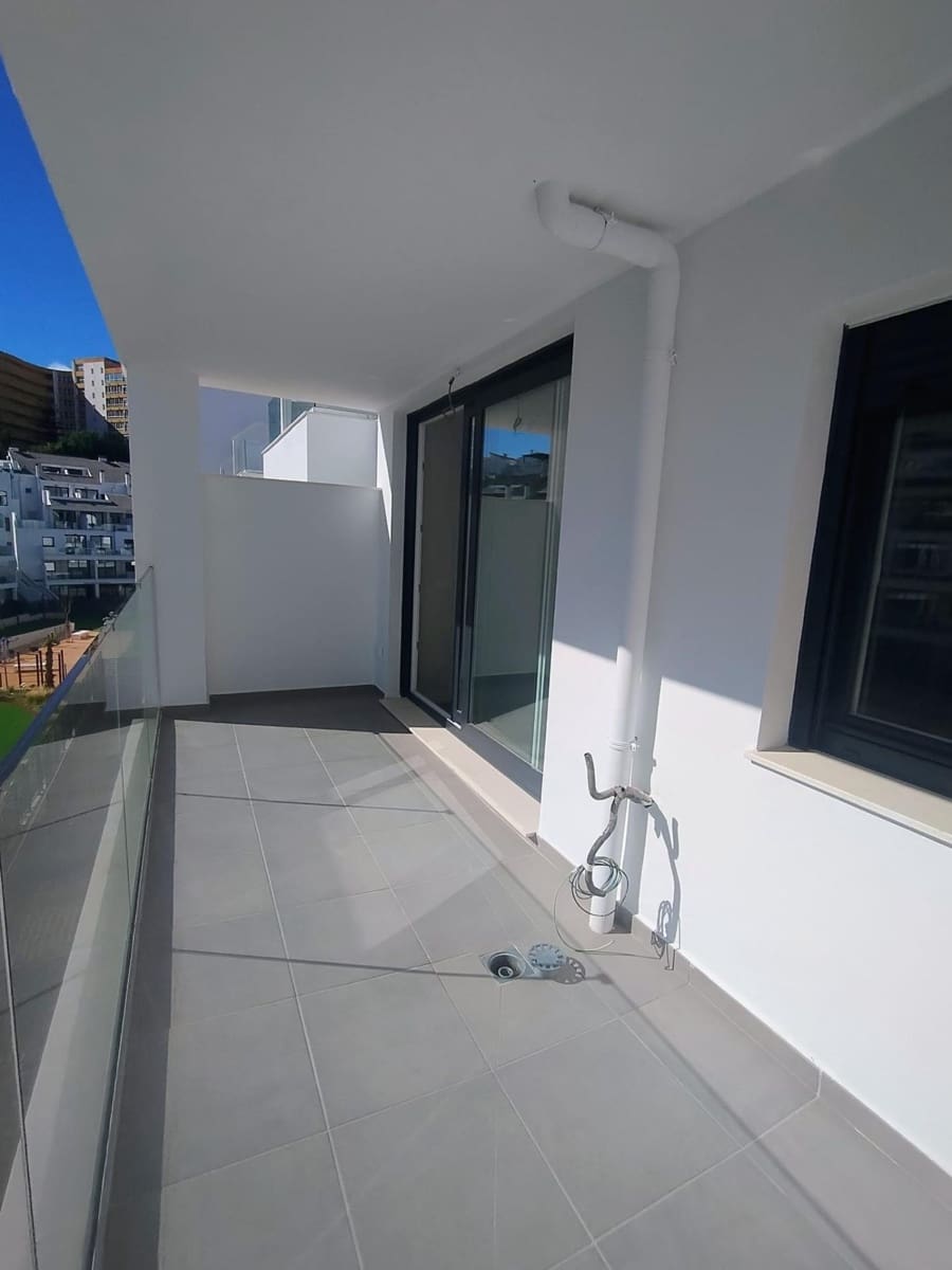2 soveværelse Lejlighed til leje i Fuengirola med swimmingpool garage - € 1.200 (Ref: 9839337)