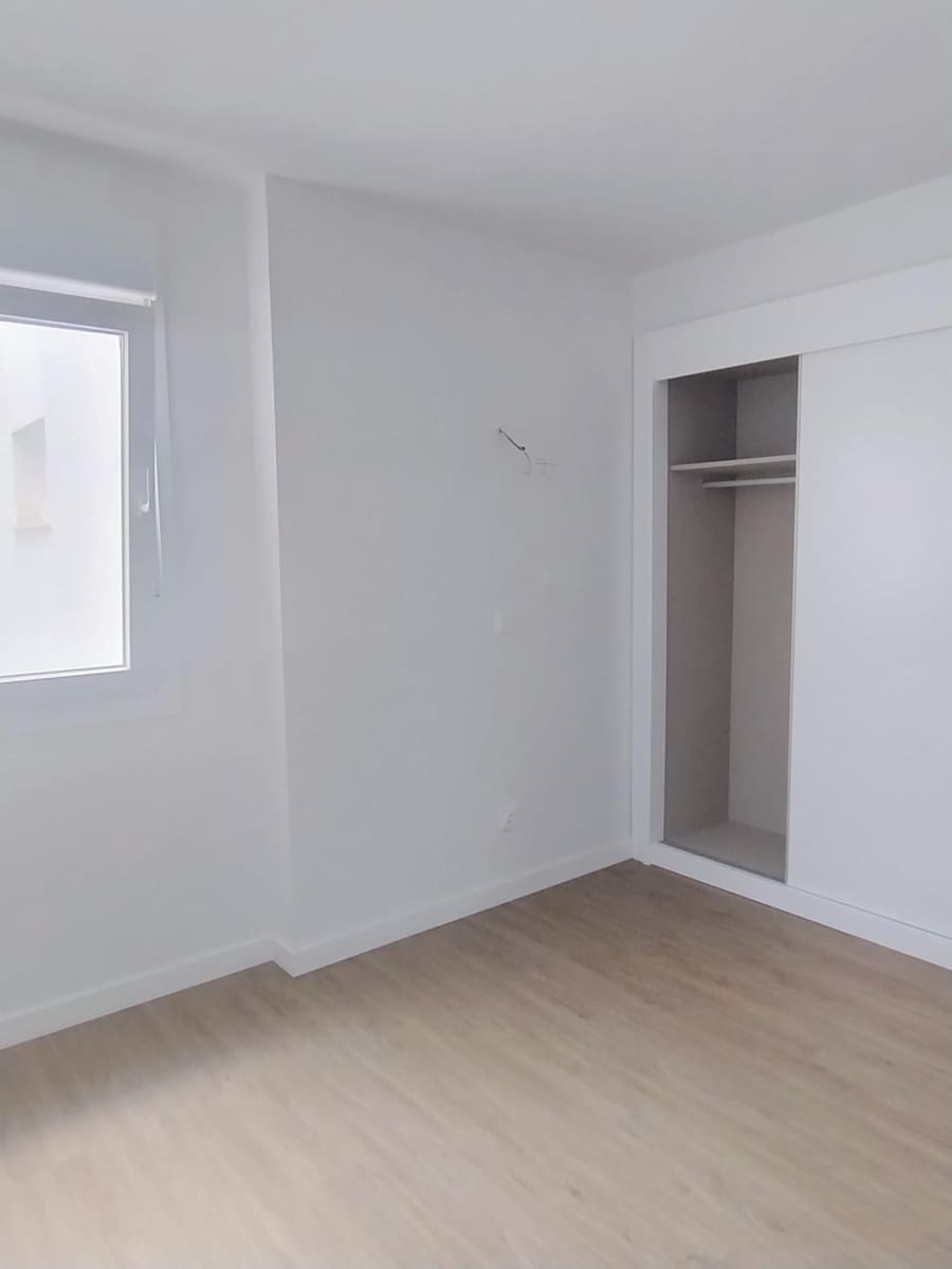 2 soveværelse Lejlighed til leje i Fuengirola med swimmingpool garage - € 1.200 (Ref: 9839337)