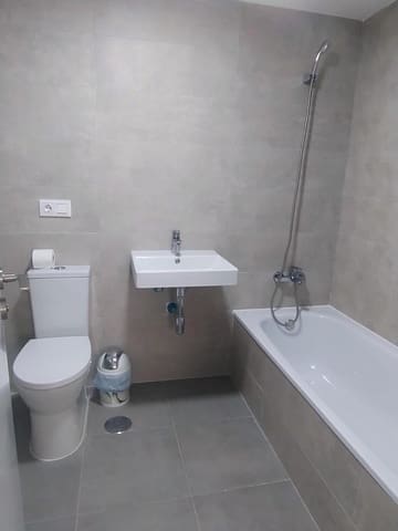 2 soveværelse Lejlighed til leje i Fuengirola med swimmingpool garage - € 1.200 (Ref: 9839337)
