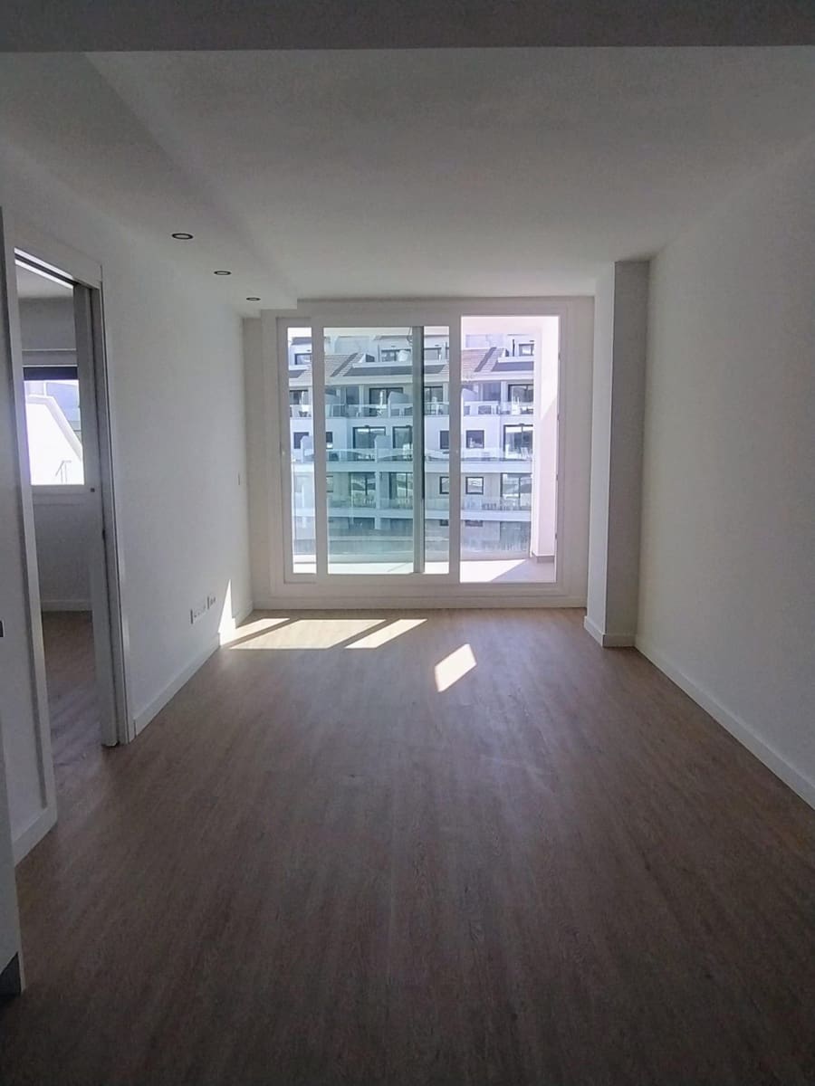 2 soveværelse Lejlighed til leje i Fuengirola med swimmingpool garage - € 1.200 (Ref: 9839337)