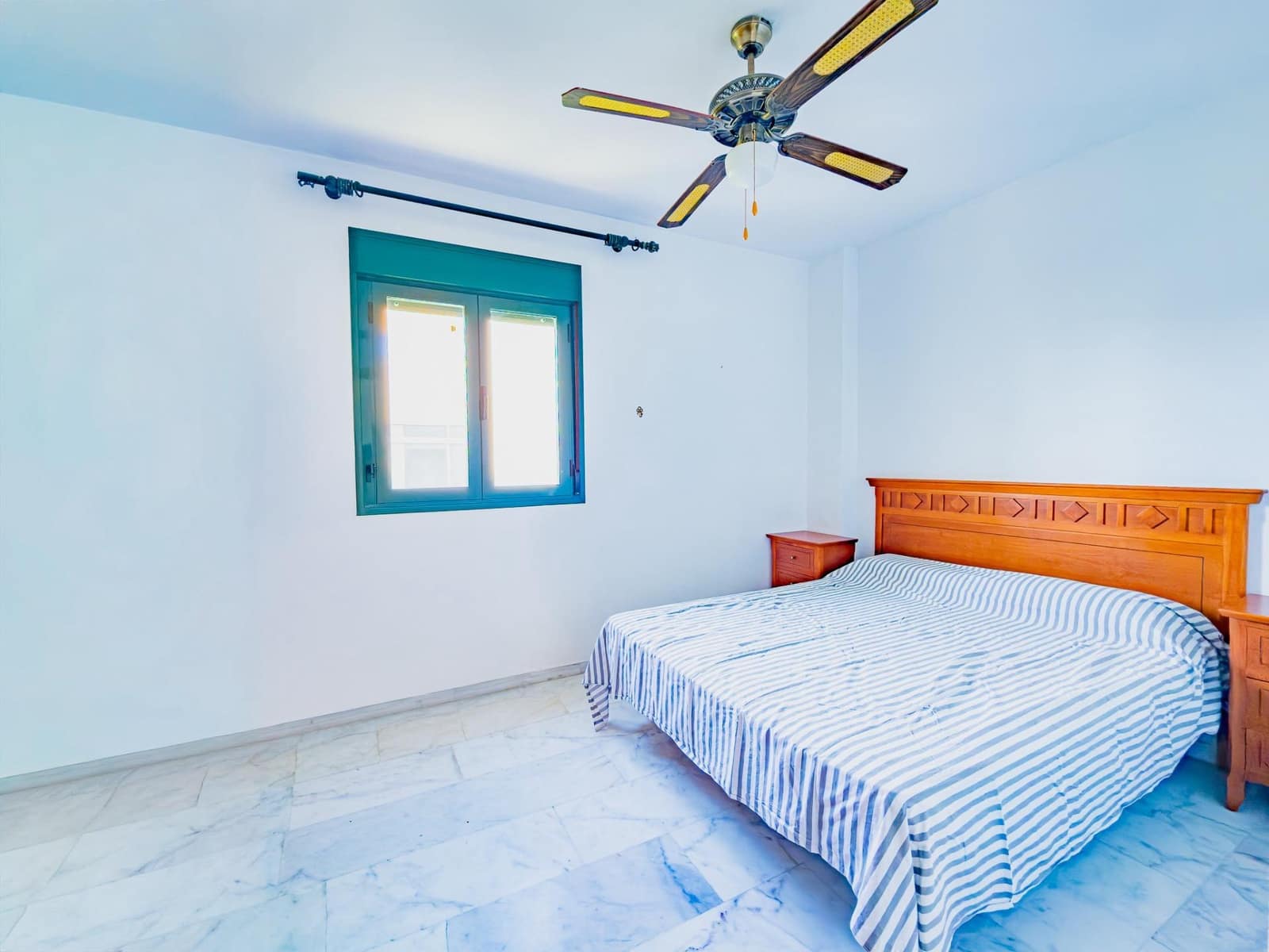 3 slaapkamer Flat te koop in Fuengirola met zwembad garage - € 349.000 (Ref: 9843483)
