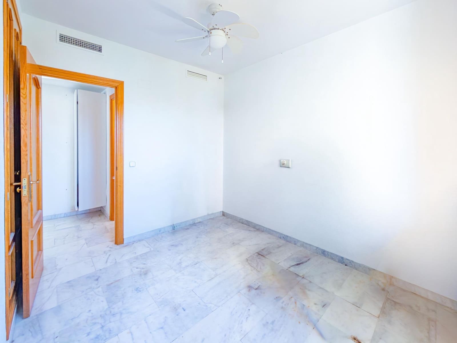 3 slaapkamer Flat te koop in Fuengirola met zwembad garage - € 349.000 (Ref: 9843483)