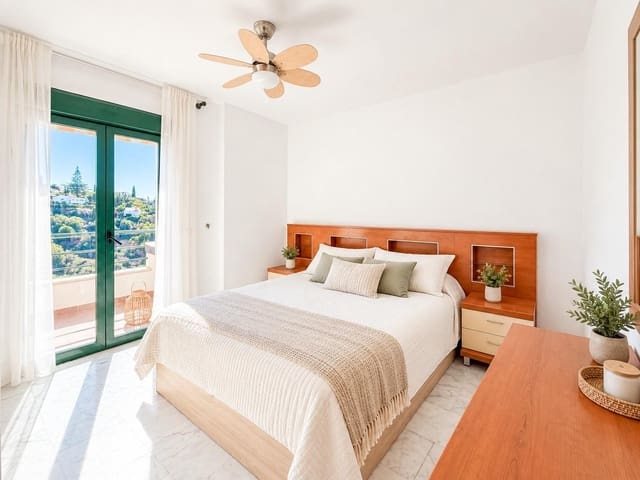 3 soveværelse Lejlighed til salg i Torreblanca, Fuengirola med swimmingpool garage - € 339.000 (Ref: 9843483)