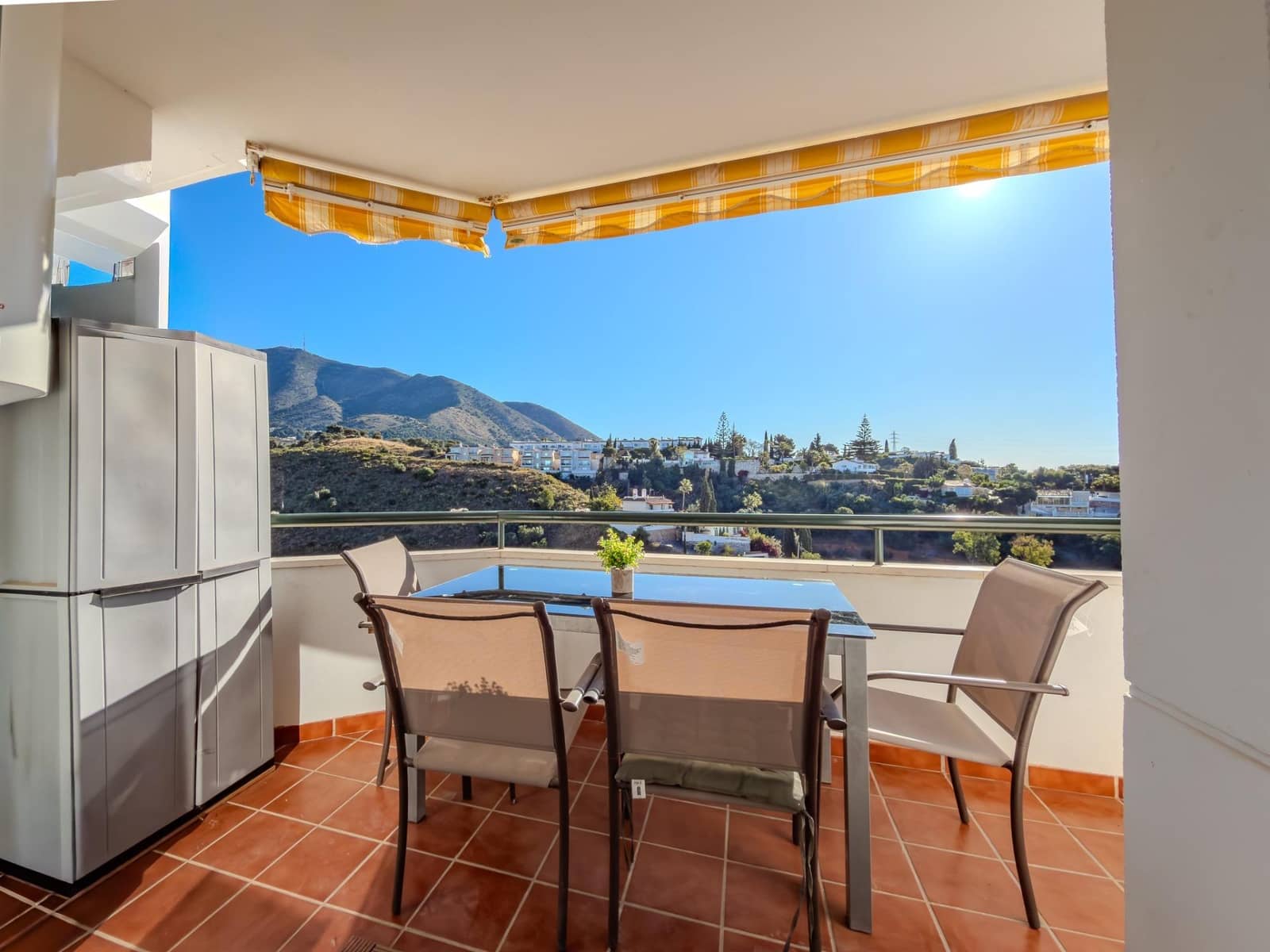 3 bedroom Flat for sale in Fuengirola with pool garage - € 339,000 (Ref: 9843483)