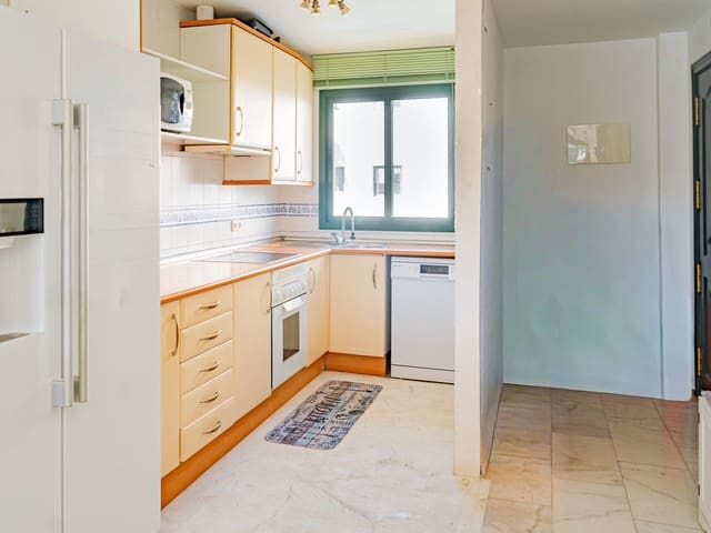3 soveværelse Lejlighed til salg i Torreblanca, Fuengirola med swimmingpool garage - € 339.000 (Ref: 9843483)