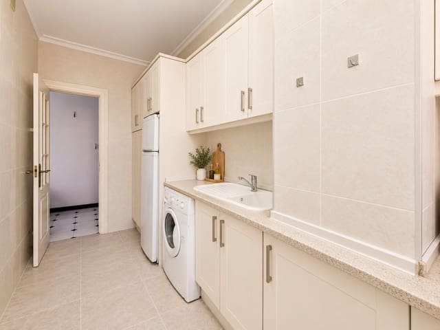 3 sypialnia Apartament na sprzedaż w Zona Puerto Deportivo, Fuengirola - 385 000 € (Ref: 9890488)