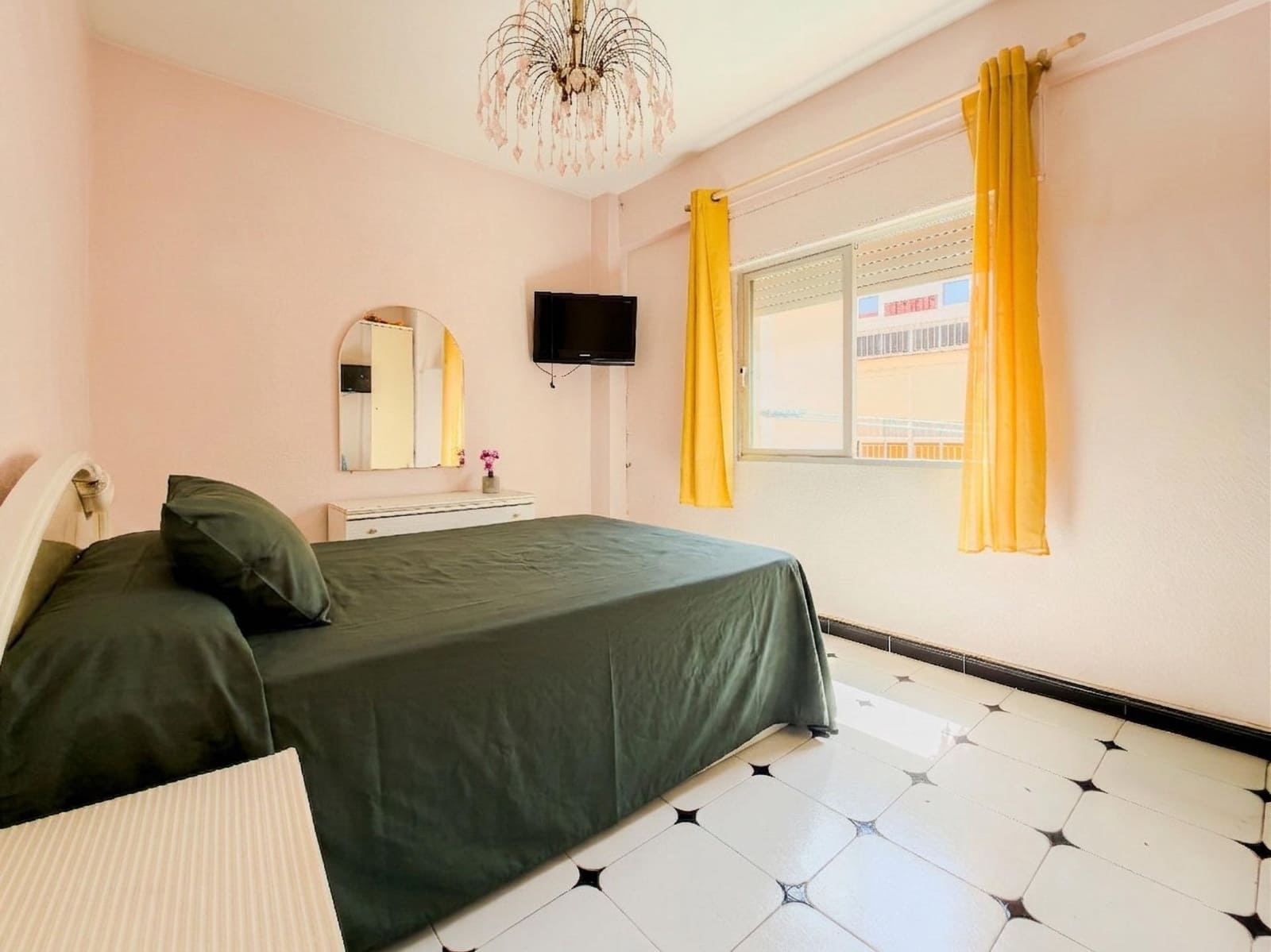 3 bedroom Apartment for sale in Fuengirola - € 385,000 (Ref: 9890488)