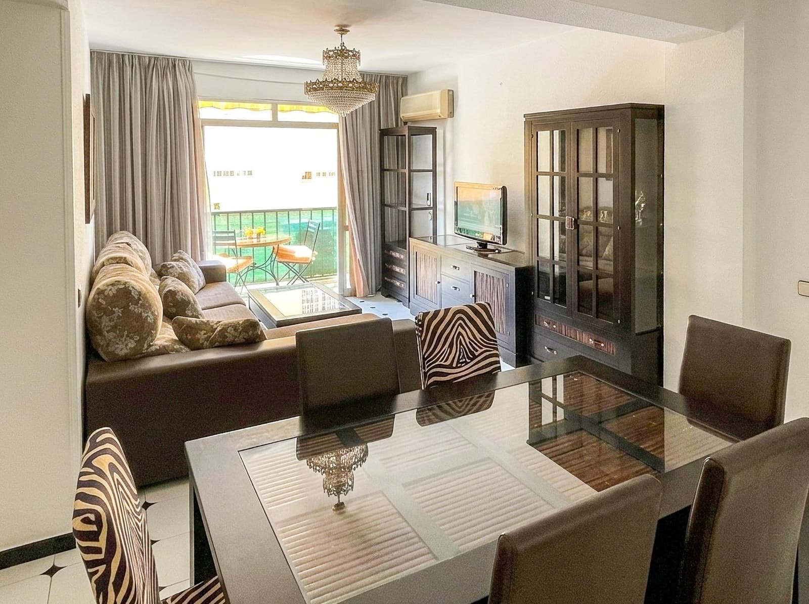 3 bedroom Apartment for sale in Fuengirola - € 385,000 (Ref: 9890488)