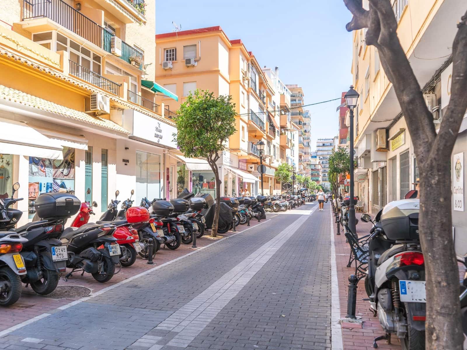 3 bedroom Apartment for sale in Fuengirola - € 385,000 (Ref: 9890488)