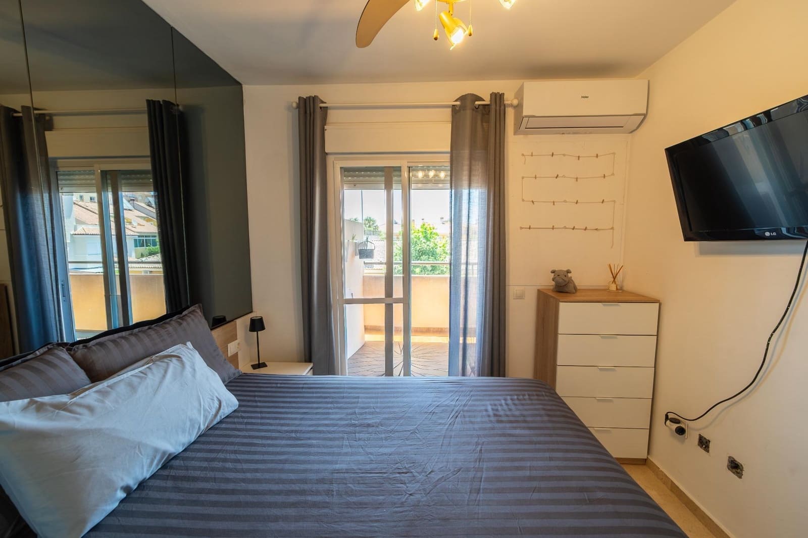 2 bedroom Flat for sale in Las Lagunas de Mijas with pool - € 299,000 (Ref: 9966721)