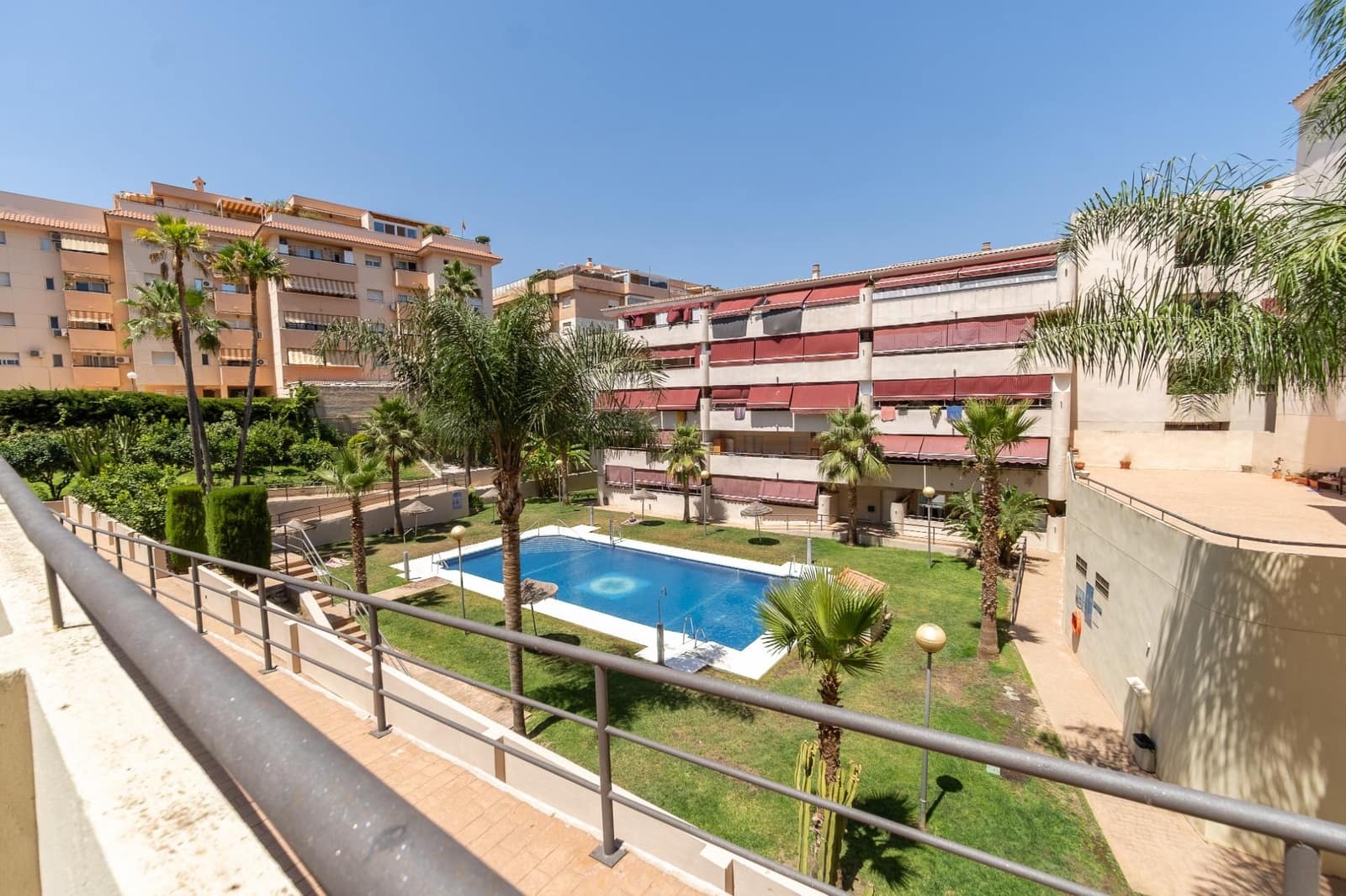 2 bedroom Flat for sale in Las Lagunas de Mijas with pool - € 299,000 (Ref: 9966721)