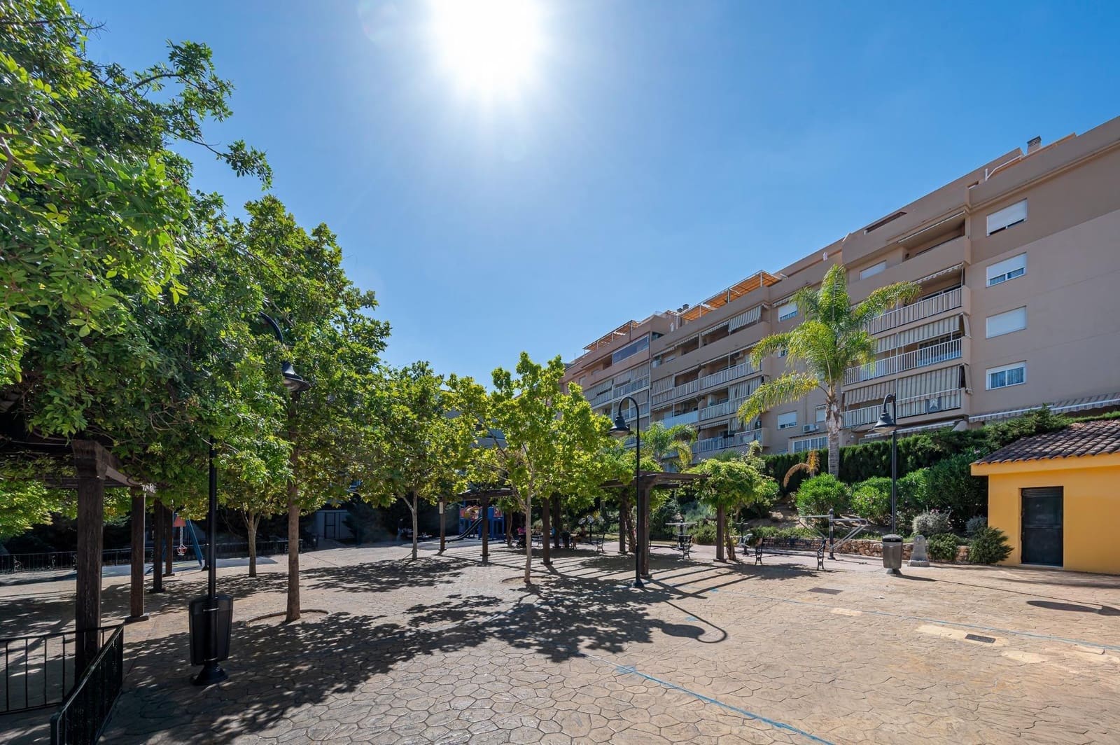 2 bedroom Flat for sale in Las Lagunas de Mijas with pool - € 299,000 (Ref: 9966721)