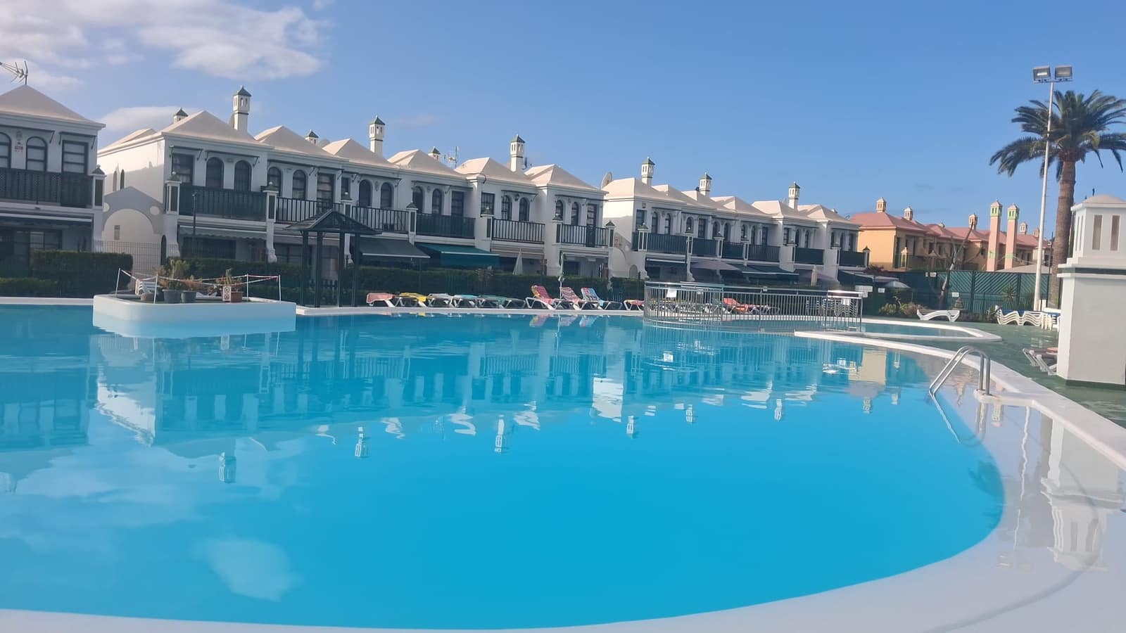 1 bedroom Apartment for rent in Maspalomas with pool - € 1,200 (Ref: 10035693)