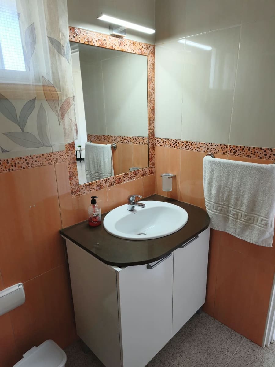 2 sovrum Strandlägenhet att hyra i Playa del Aguila med pool - 900 € (Ref: 10133814)