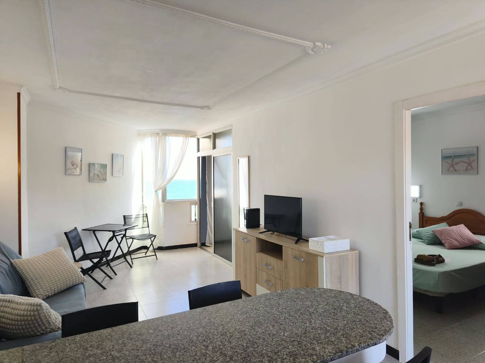 2 sovrum Strandlägenhet att hyra i Playa del Aguila med pool - 900 € (Ref: 10133814)