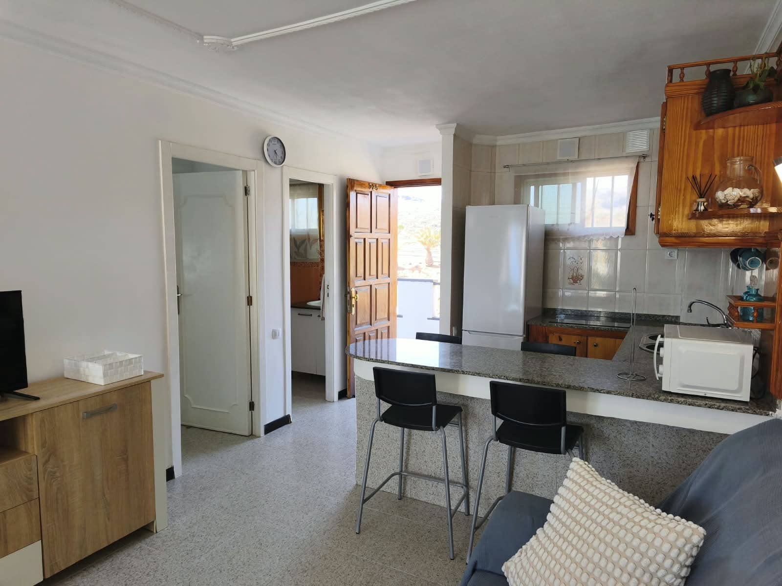 2 sovrum Strandlägenhet att hyra i Playa del Aguila med pool - 900 € (Ref: 10133814)