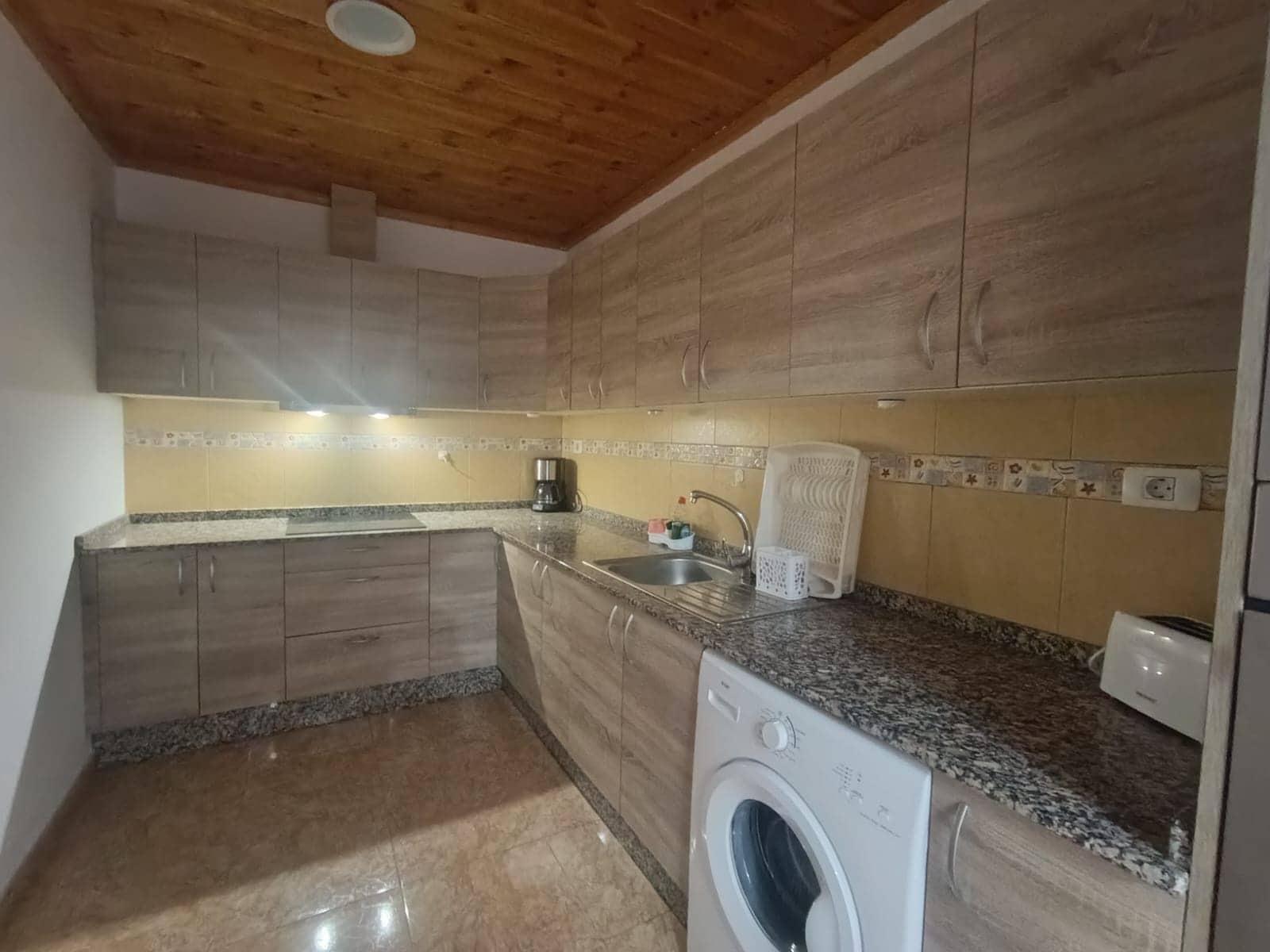 2 makuuhuone Maalaistalo vuokrattavana paikassa San Bartolome de Tirajana mukana uima-altaan 
autotalli - 800 € (Ref: 10174798)