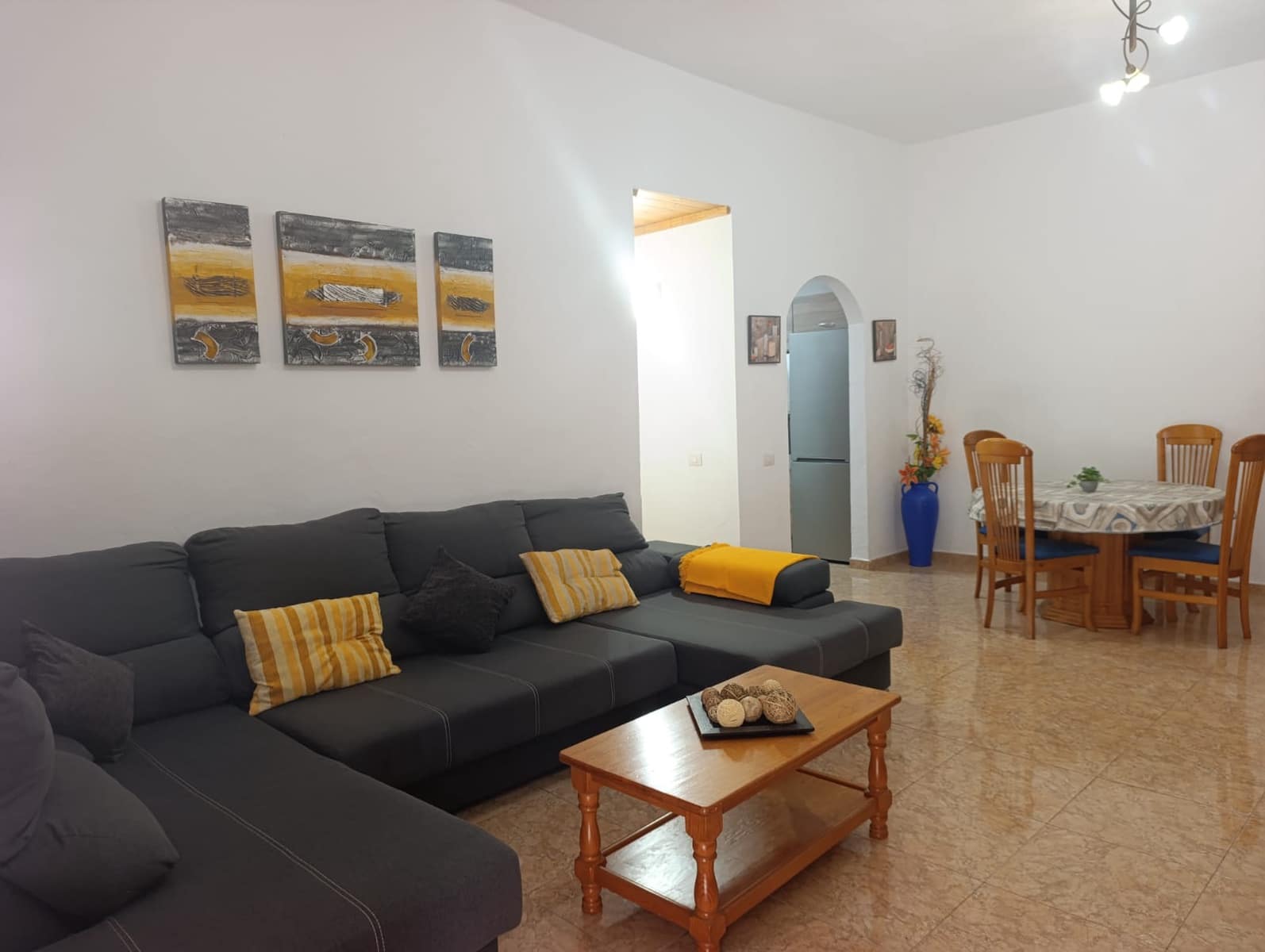 2 makuuhuone Maalaistalo vuokrattavana paikassa San Bartolome de Tirajana mukana uima-altaan 
autotalli - 800 € (Ref: 10174798)