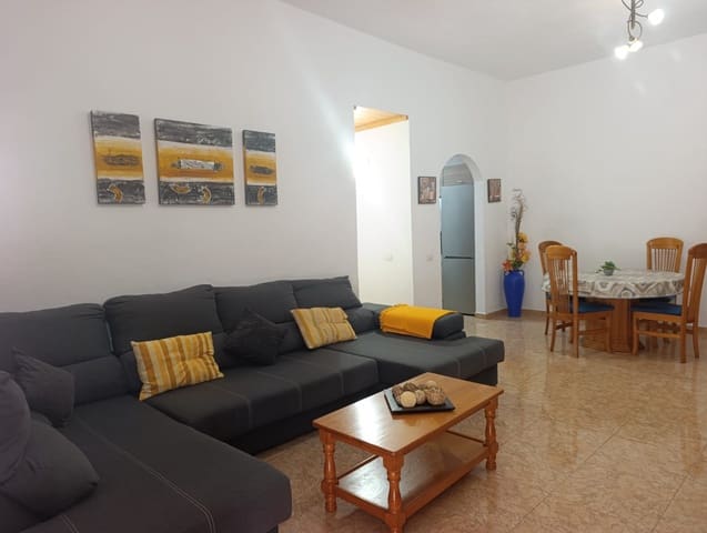 2 makuuhuone Maalaistalo vuokrattavana paikassa San Bartolomé de Tirajana mukana uima-altaan 
autotalli - 800 € (Ref: 10174798)