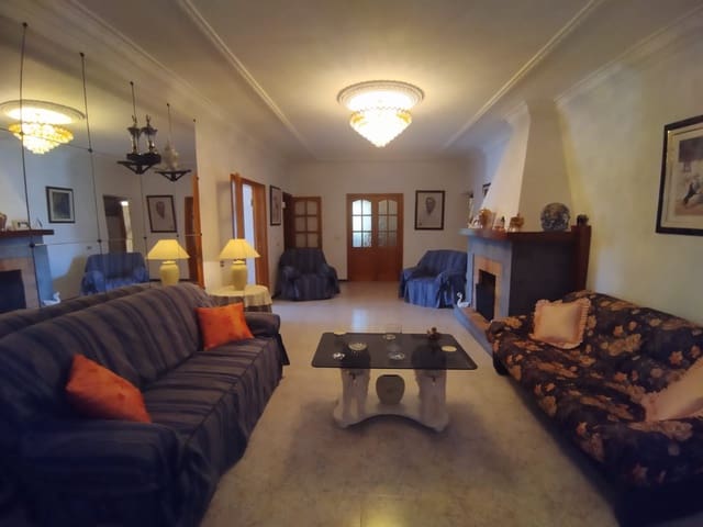 4 soverom Finca/Herregård til salgs i San Bartolomé de Tirajana med svømmebasseng garasje - € 377 000 (Ref: 7776146)