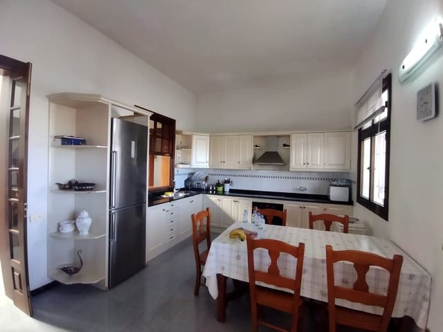 4 chambre Villa/Maison à vendre à Santa María de Guía de Gran Canaria avec garage - 439 000 € (Ref: 7856301)