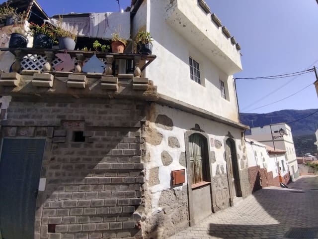 2 slaapkamer Huis te koop in San Bartolomé de Tirajana met garage - € 145.000 (Ref: 8484966)