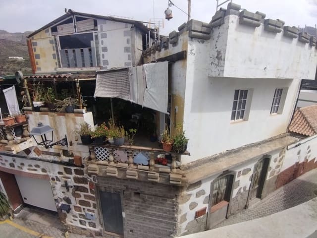 2 slaapkamer Huis te koop in San Bartolomé de Tirajana met garage - € 145.000 (Ref: 8484966)