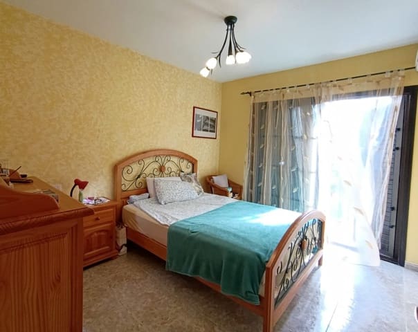 3 quarto Quinta/Casa Rural para arrendar em Santa Lucía de Tirajana com garagem - 800 € (Ref: 8916434)