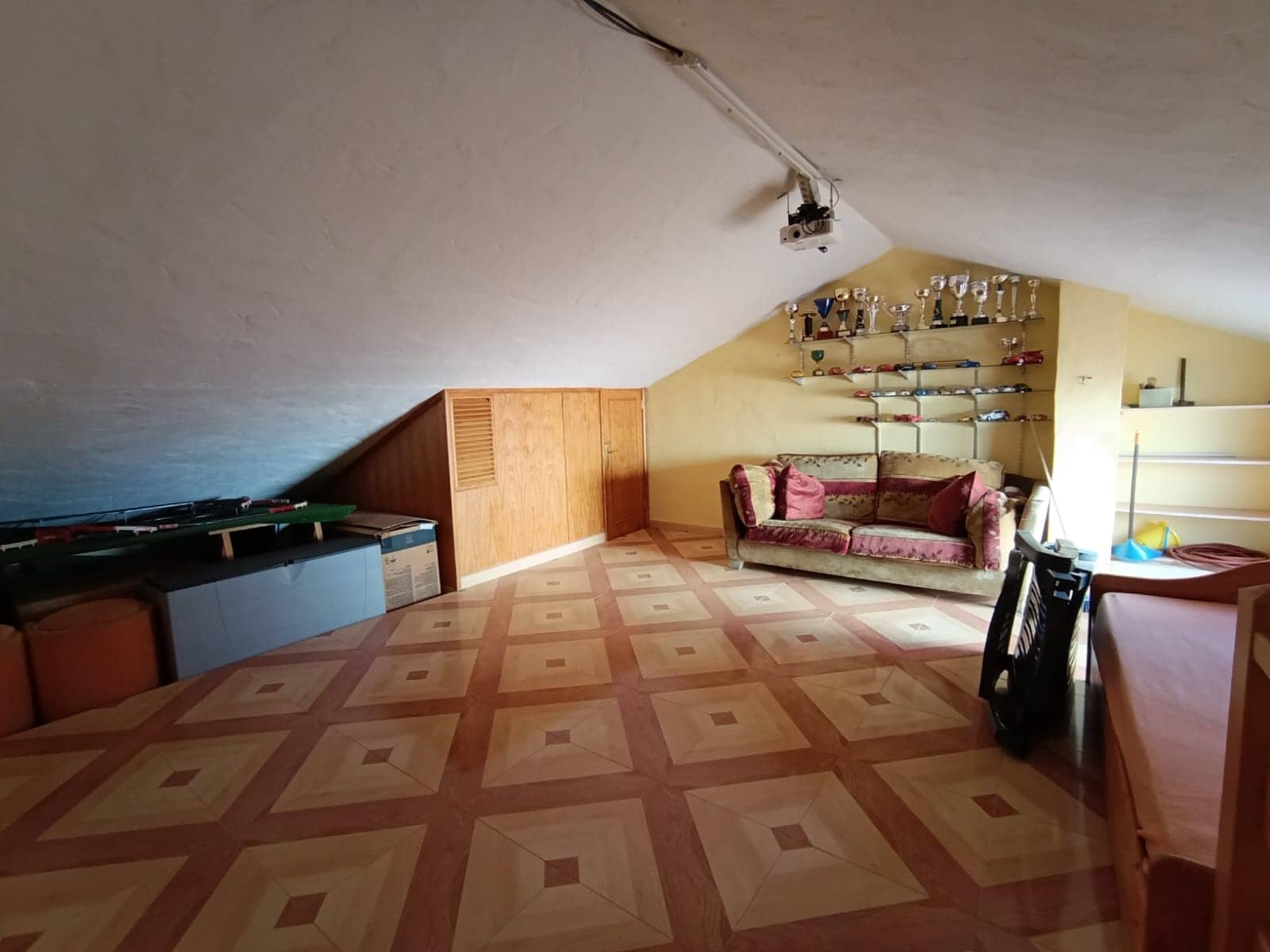 3 bedroom Finca/Country House for rent in Santa Lucia de Tirajana with garage - € 800 (Ref: 8916434)