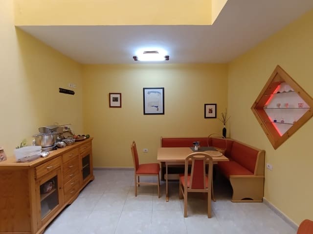 3 quarto Quinta/Casa Rural para arrendar em Santa Lucía de Tirajana com garagem - 800 € (Ref: 8916434)