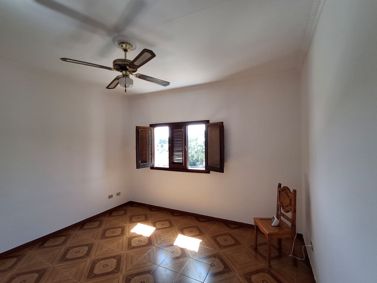 4 soveværelse Finca/Landehus til salg i Moya med garage - € 525.000 (Ref: 9148788)