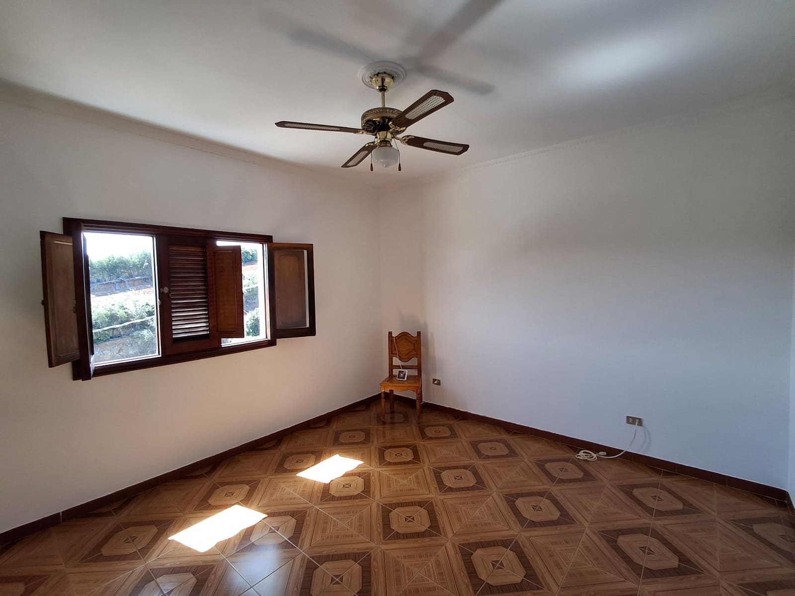 4 soveværelse Finca/Landehus til salg i Moya med garage - € 525.000 (Ref: 9148788)