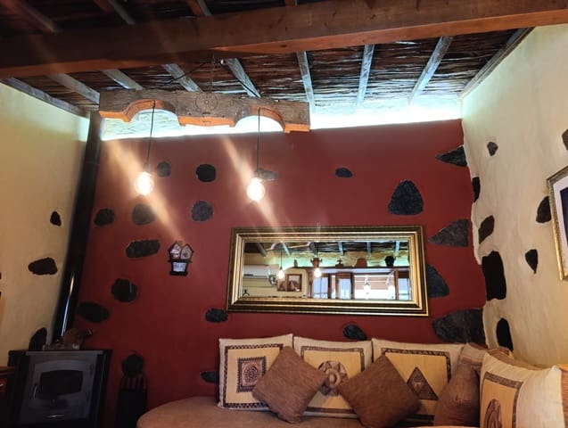 2 bedroom Finca/Country House for rent in San Bartolomé de Tirajana with pool garage - € 1,100 (Ref: 9240652)