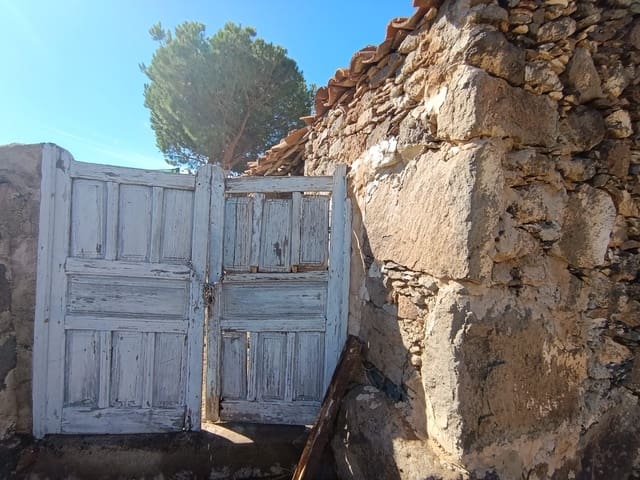 Finca/Landhuis te koop in San Bartolomé de Tirajana - € 69.000 (Ref: 9242405)