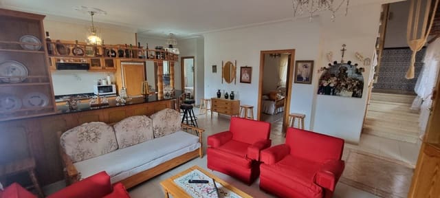 3 bedroom Finca/Country House for sale in Santa Lucía de Tirajana with garage - € 320,000 (Ref: 9390334)